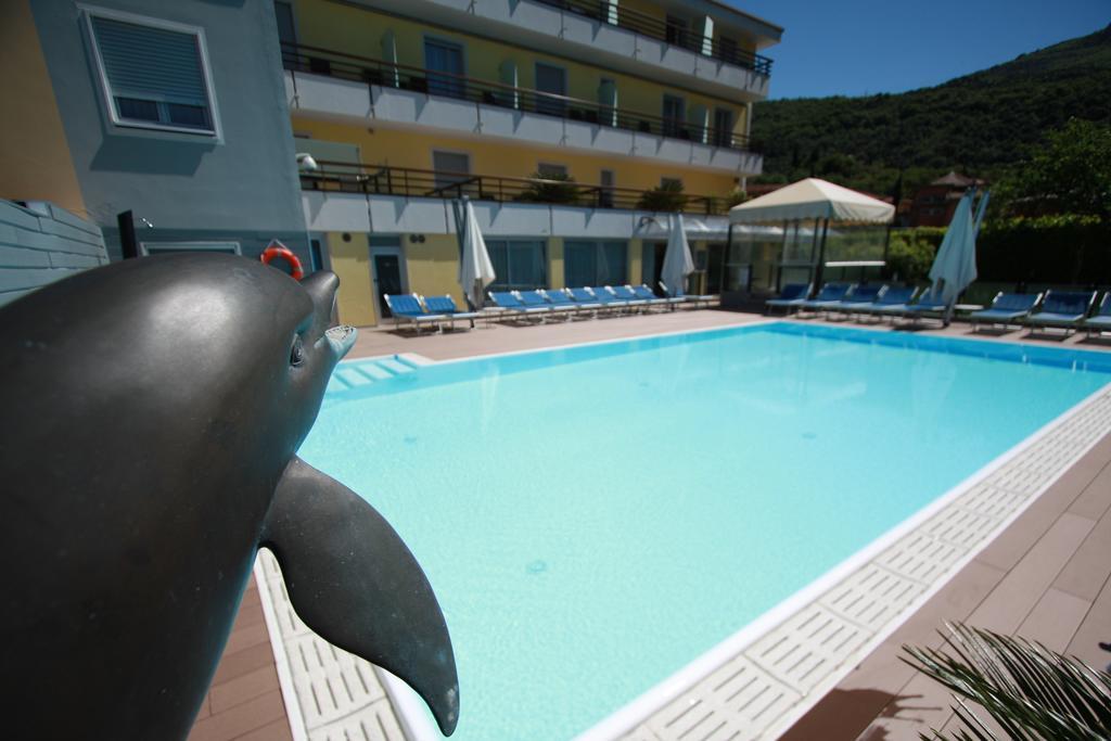 Hotel Miorelli Torbole Sul Garda Exterior foto