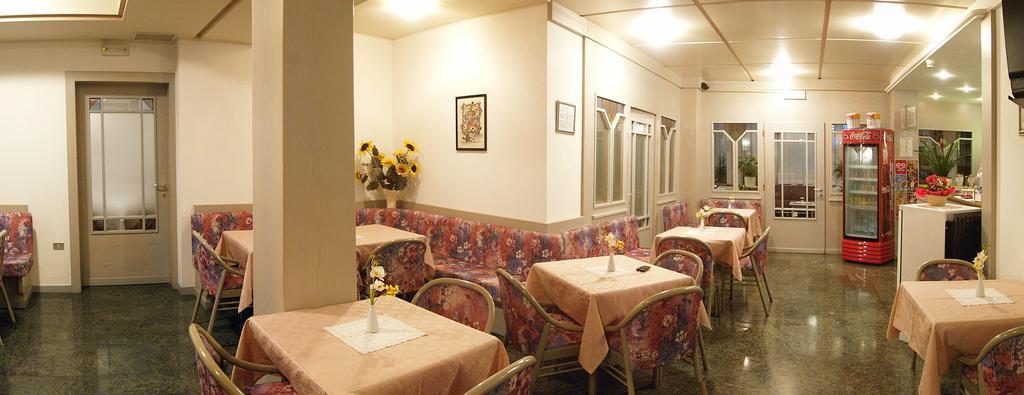 Hotel Miorelli Torbole Sul Garda Exterior foto