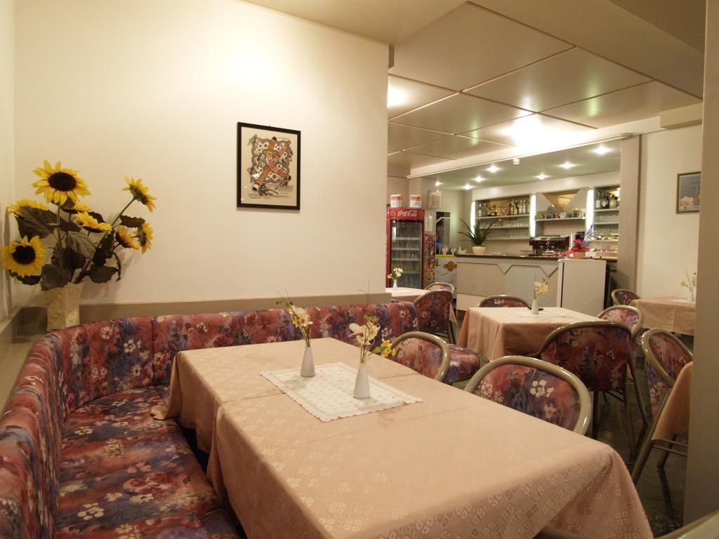Hotel Miorelli Torbole Sul Garda Exterior foto