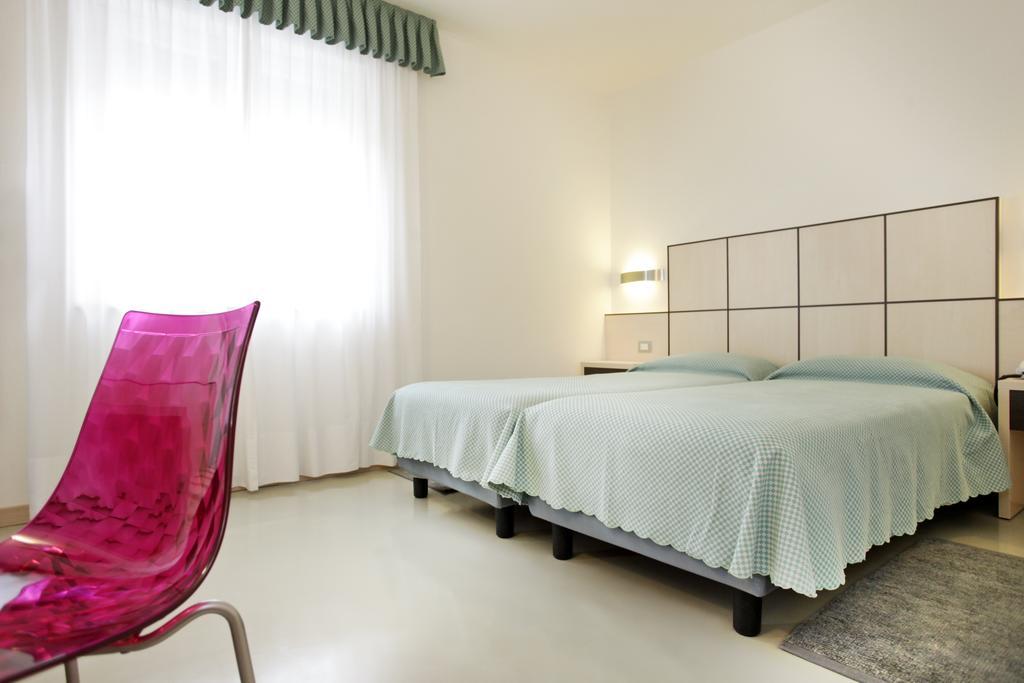 Hotel Miorelli Torbole Sul Garda Exterior foto