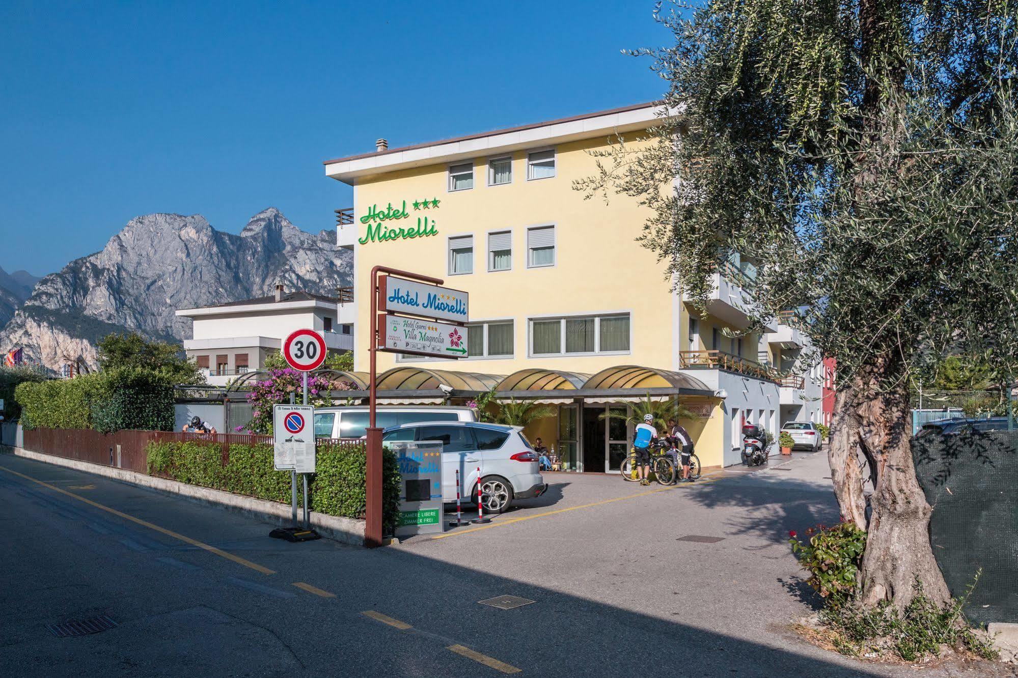 Hotel Miorelli Torbole Sul Garda Exterior foto